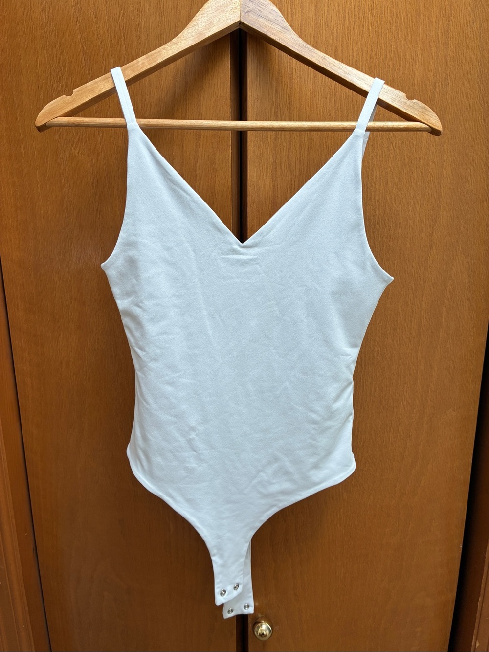 NWOT ReoRia White Scoop-Neck Active Bodysuit